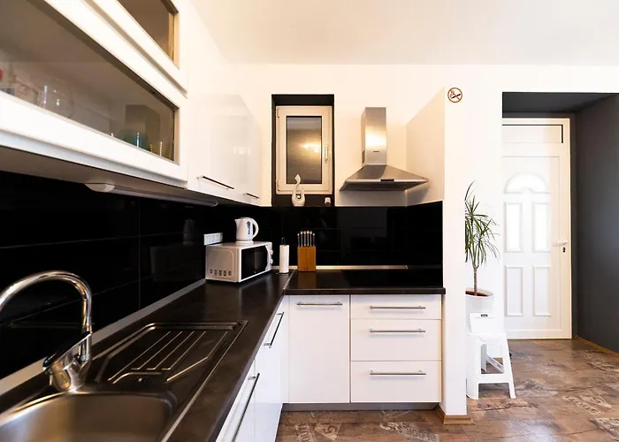 Beachfront Roko Апартаменты