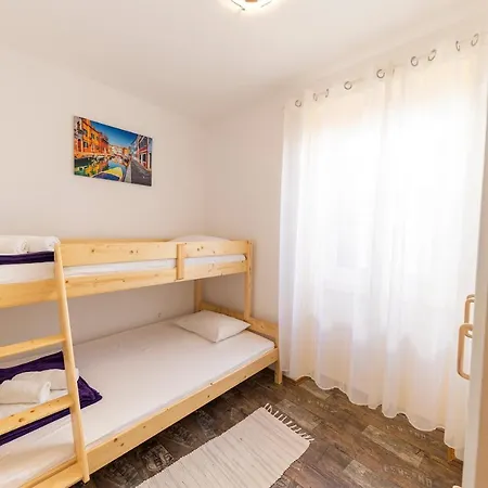 Beachfront Roko Apartament *