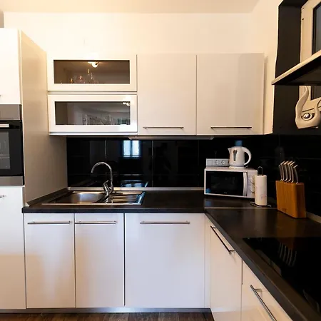 Beachfront Roko Apartmán