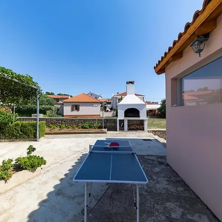 Beachfront Roko Apartmán *