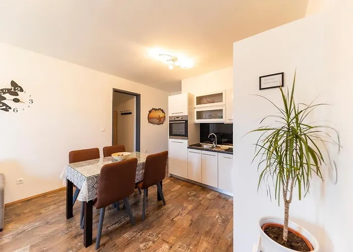 Beachfront Roko * Petrcane