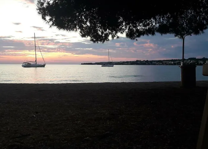 Beachfront Roko Apartmán Petrcane